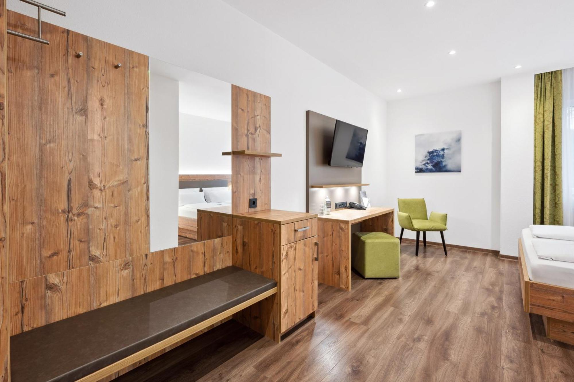 Hotel Zeppelin Laupheim Exteriér fotografie